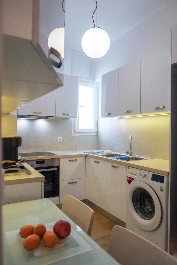 Konstantinos Stylish Brand New Apt In The Heart Of Athen Eksteriør bilde